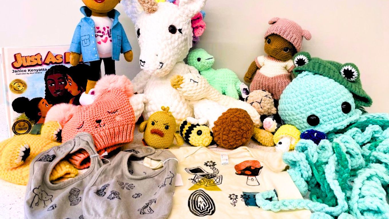 Handmade Holiday Gift Shop Image